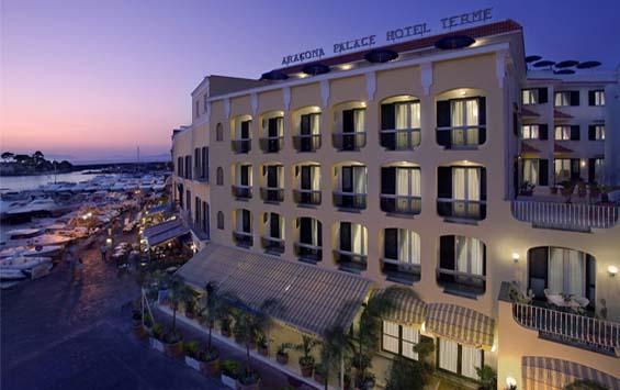 Giugno in Hotel 4 Stelle Aragona Palace Dimhotels: Vista Mare, Ottima Cucina e Centro Benessere